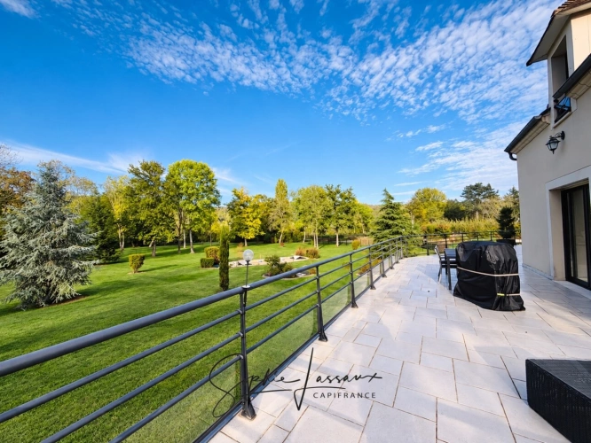 Photos 5 - Prestige - Moisson – Villa lumineuse de 280 m² dans un écrin de verdure aux portes de Paris