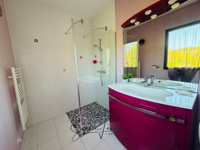 Photos 17 - Prestige - Moisson – Villa lumineuse de 280 m² dans un écrin de verdure aux portes de Paris