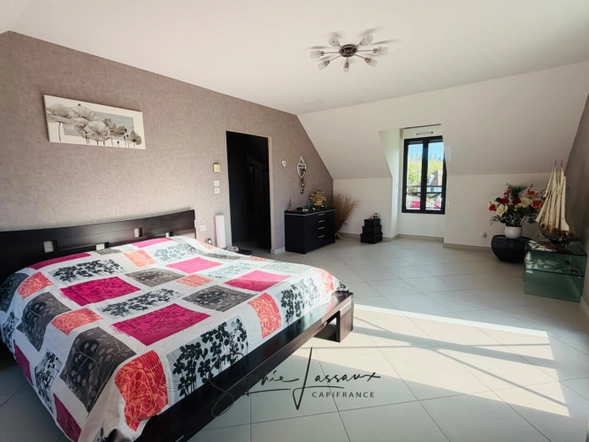 Photos 25 - Prestige - Moisson – Villa lumineuse de 280 m² dans un écrin de verdure aux portes de Paris