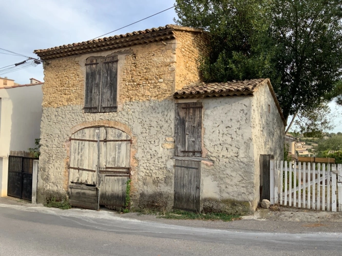 Photos 1 - Rurale - Grange à vendre à Valensole aménageable en maison de village