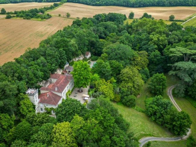 Photos 5 - Prestige - Château entièrement restauré sur 5 hectares