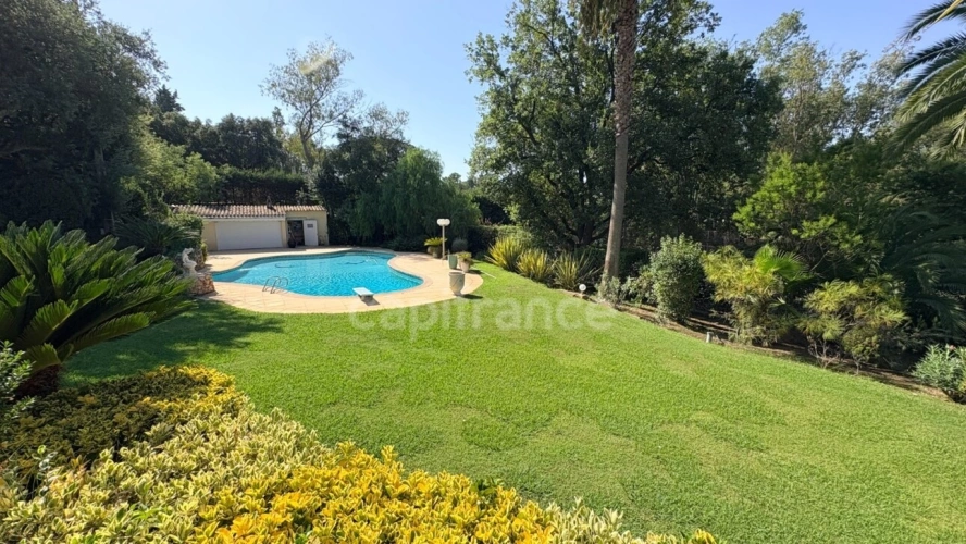 Photos 15 - Prestige - Propriete à vendre 6 pièces SAINT RAPHAEL (83)