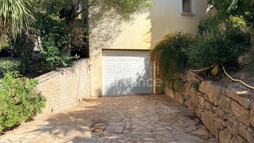 Photos 16 - Prestige - Propriete à vendre 6 pièces SAINT RAPHAEL (83)