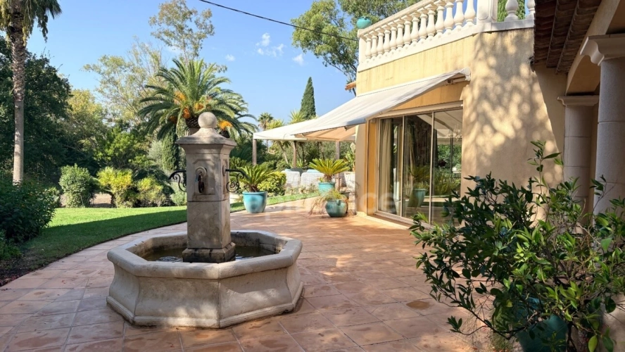 Photos 17 - Prestige - Propriete à vendre 6 pièces SAINT RAPHAEL (83)