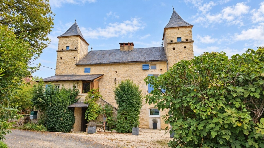 Photos 1 - Prestige - Cinq gîtes, une maison de caractère : votre changement de vie aux portes du Périgord Noir