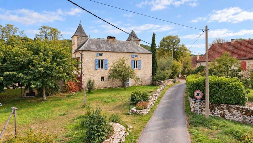 Photos 3 - Prestige - Cinq gîtes, une maison de caractère : votre changement de vie aux portes du Périgord Noir