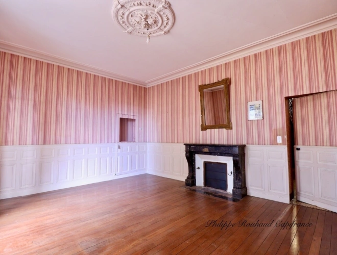 Photos 4 - Prestige - Maison de caractère à vendre à Fontenay-le-Comte (85) – 186 m², jardin, garage 4 voitures