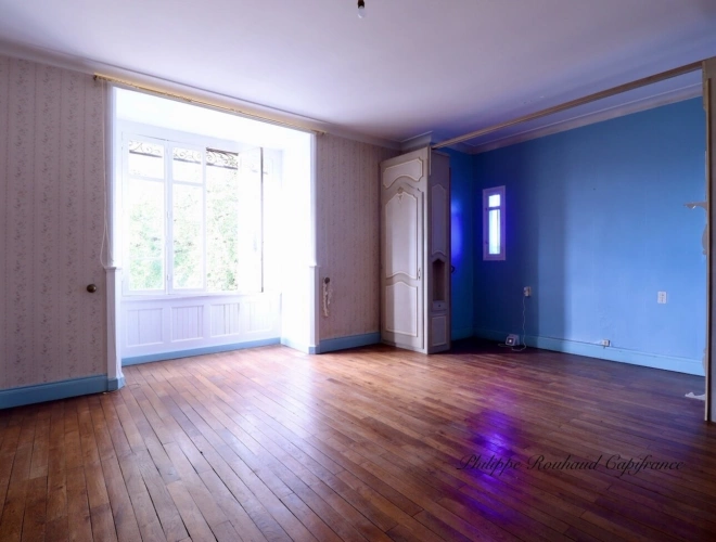 Photos 10 - Prestige - Maison de caractère à vendre à Fontenay-le-Comte (85) – 186 m², jardin, garage 4 voitures