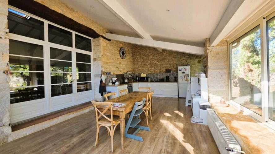 Photos 8 - Rurale - Quercynoise 250 m² piscine et bois sur 2 ha