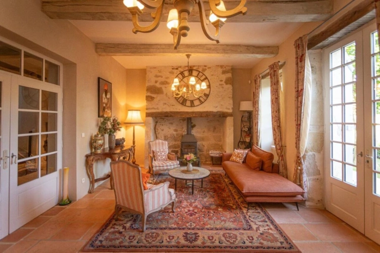 Photos 9 - Prestige - Propriété de 998 m², 12 chambres, 33 hectares biologiques, source naturelle et deux piscines