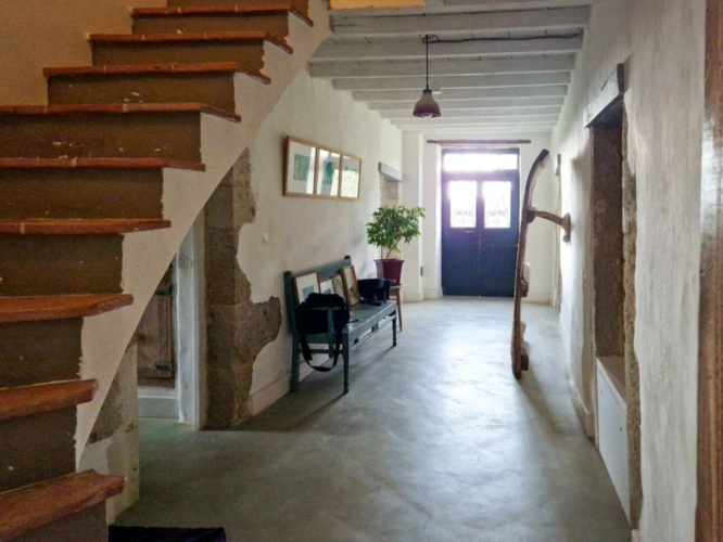 Photos 9 - Touristique - BELLE MAISON DE CARACTERE EN PIERRES AVEC 3,5HA ET LAC