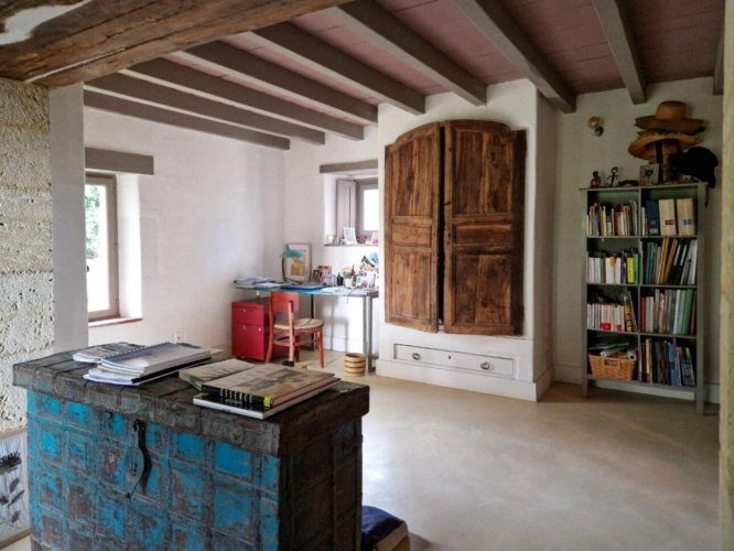 Photos 12 - Touristique - BELLE MAISON DE CARACTERE EN PIERRES AVEC 3,5HA ET LAC