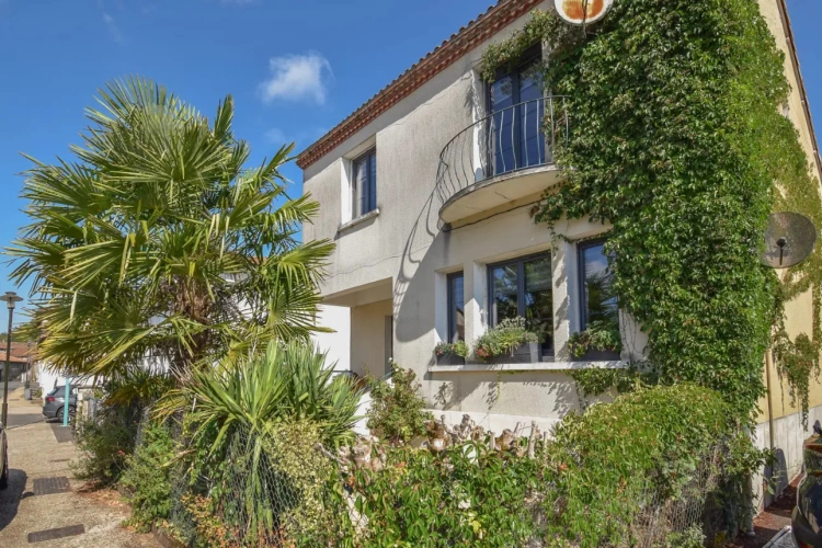 Photos 1 - Rurale - Chatterie professionnelle avec maison charentaise – Charente
