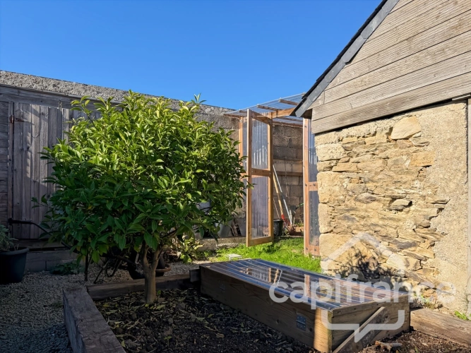 Photos 18 - Rurale - MAISON DE CARACTÈRE À LANNILIS - PROCHE CENTRE - 5 CHAMBRES - VÉRANDA PLEIN SUD, JARDIN ET DÉPENDANCES