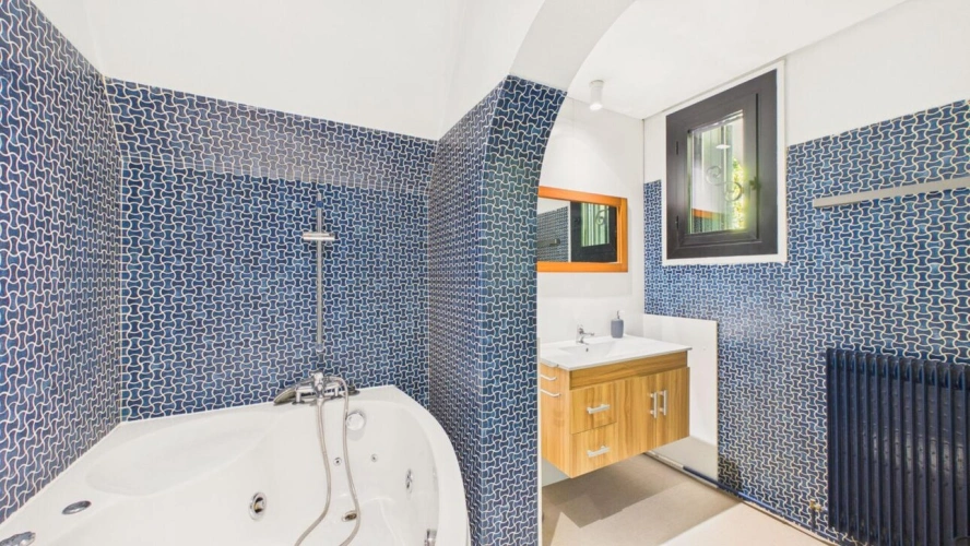 Photos 20 - Prestige - Maison de caractère de 355m² avec piscine  et studio indépendant