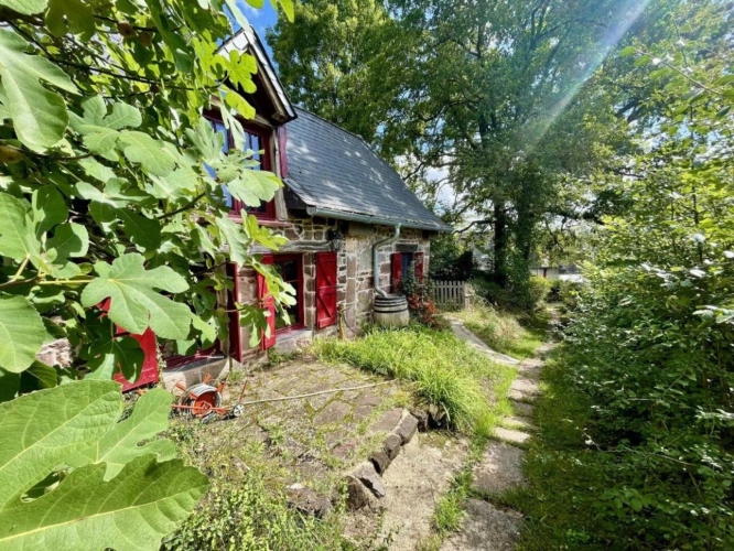 Photos 7 - Touristique - Maison en pierre avec chambres d'hôtes, piscine, gîte et espace bien-être