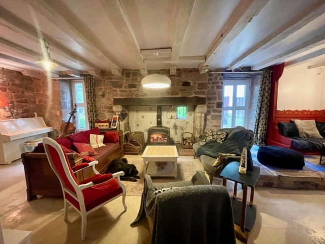 Photos 15 - Touristique - Maison en pierre avec chambres d'hôtes, piscine, gîte et espace bien-être