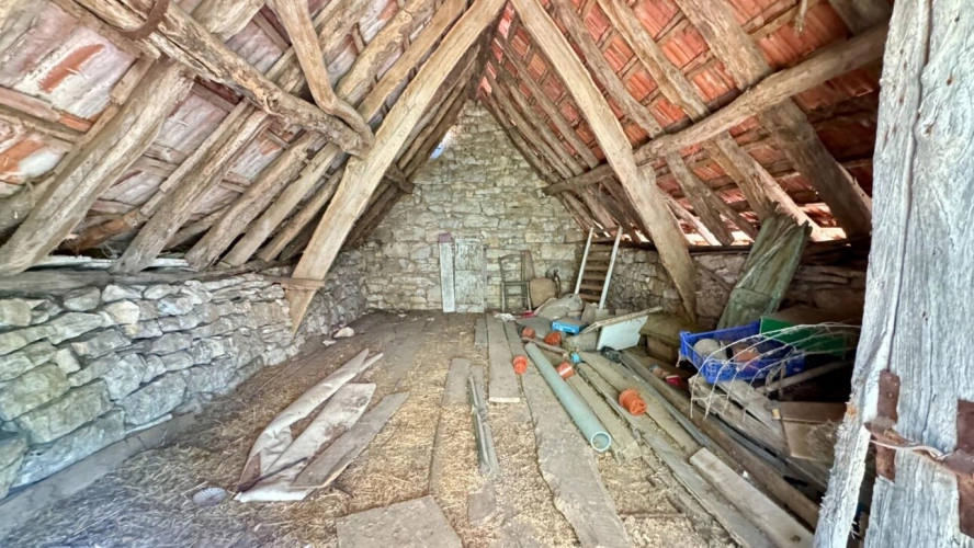 Photos 18 - Rurale - Ancien corps de ferme de village - 5 bâtiments