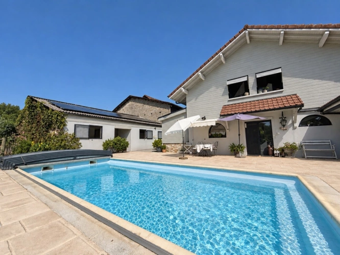 Photos 12 - Équestre - À vendre – Propriété avec maison, installations équestres et piscine à Massongy (74)