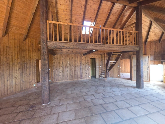 Photos 2 - Prestige - Le domaine dont vous reviez de près de 9 hectares