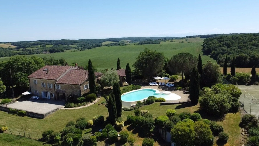 Photos 1 - Rurale - Une somptueuse propriété gasconne, avec une vue imprenable, une piscine à débordement et un court de tennis privé