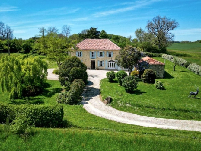 Photos 1 - Prestige - Magnifique propriété en pierre, restaurée, avec 4 hectares de terrain, à proximités de Condom et Lectoure