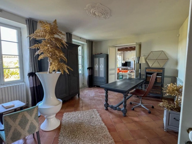 Photos 7 - Touristique - Maison élégante de style chartreuse avec maison d'amis dans un parc privé