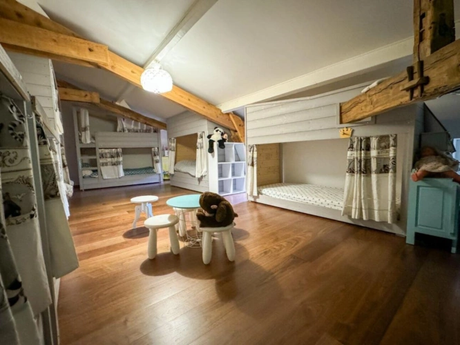 Photos 17 - Touristique - Maison élégante de style chartreuse avec maison d'amis dans un parc privé