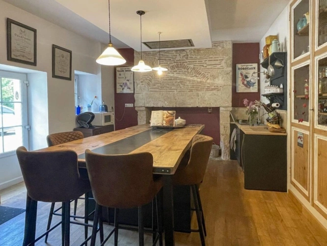 Photos 5 - Prestige - Propriété de caractère rénovée avec piscine, dépendances sur terrain de plus d?un hectare