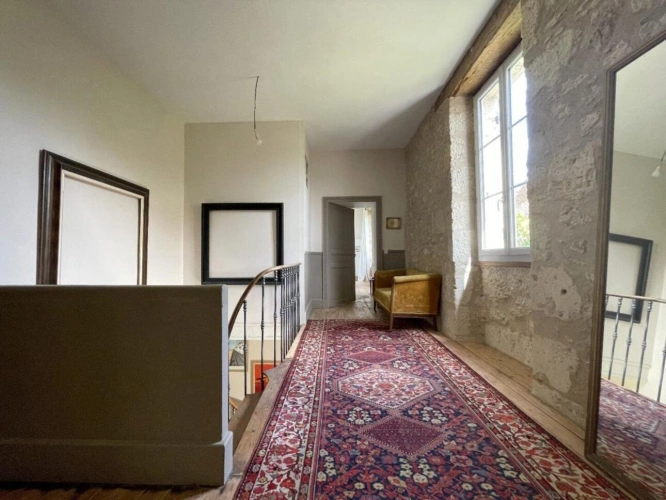 Photos 11 - Prestige - Propriété de caractère rénovée avec piscine, dépendances sur terrain de plus d?un hectare