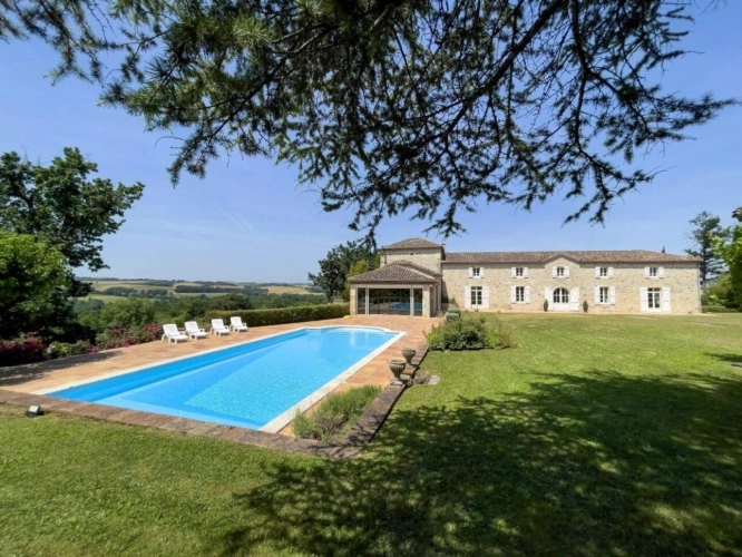 Photos 14 - Prestige - Une propriété de caractère superbement restaurée, avec vues panoramiques