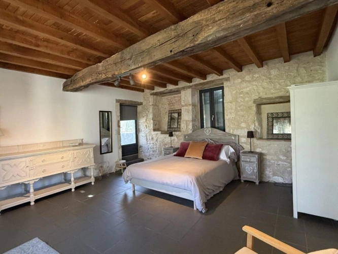 Photos 5 - Prestige - Propriété de campagne de 271m2 avec 5 chambres, piscine et 7896m2 de jardin