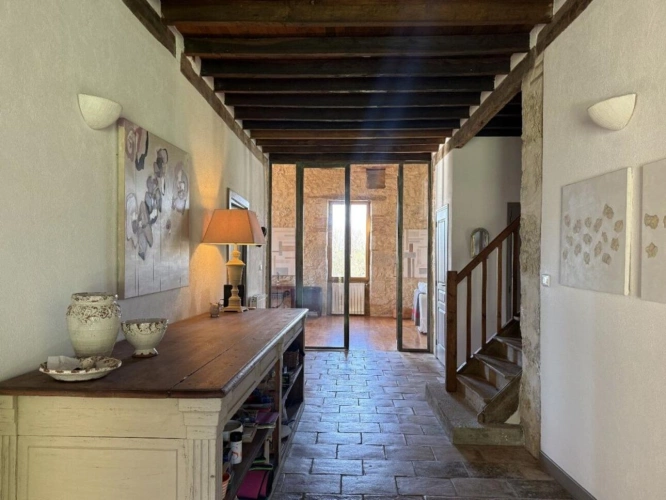 Photos 17 - Prestige - Propriété de campagne de 271m2 avec 5 chambres, piscine et 7896m2 de jardin