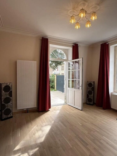 Photos 3 - Prestige - Grande et belle maison bourgeoise entièrement rénovée avec piscine et jardin clôturé