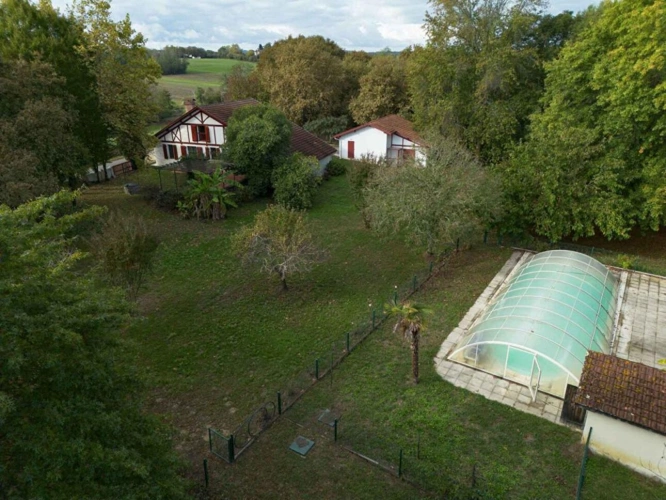 Photos 28 - Rurale - Une ferme de 1859, ses 4 600 m² de parc et sa piscine