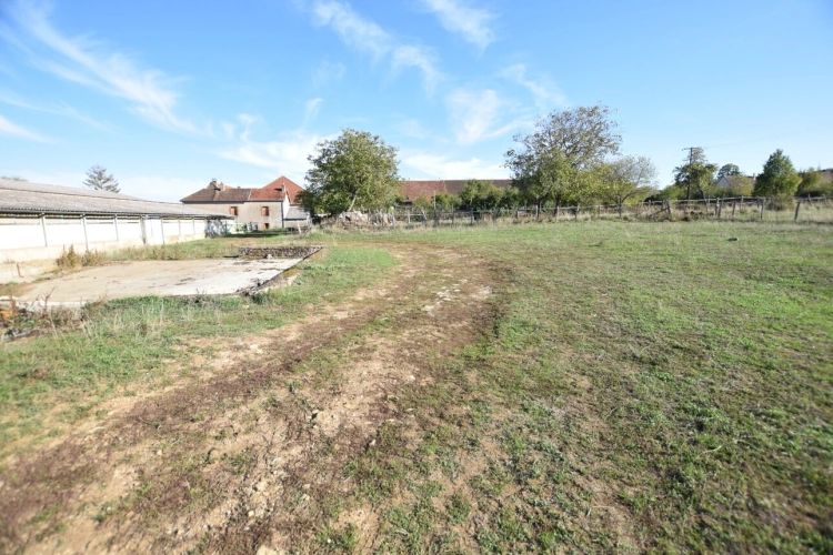 Photos 13 - Prestige - Propriete agricole avec deux maisons, bâtiments et 2,9 hectares de terrain CREOT (71)