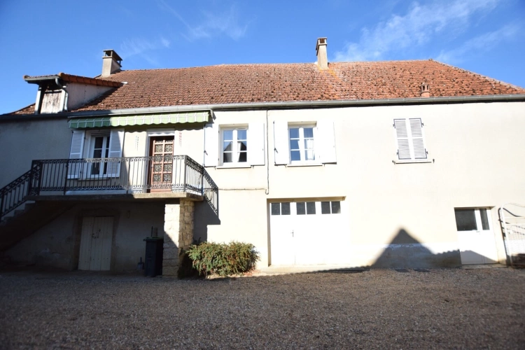 Photos 16 - Prestige - Propriete agricole avec deux maisons, bâtiments et 2,9 hectares de terrain CREOT (71)