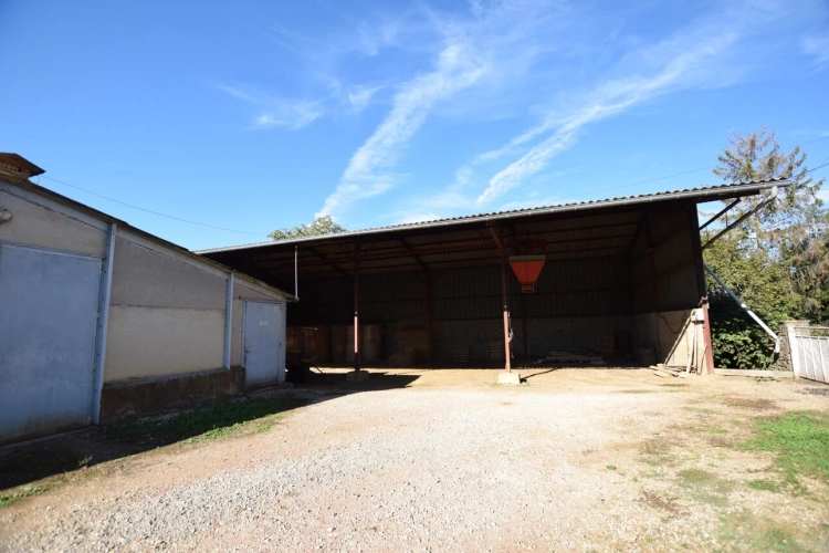 Photos 19 - Prestige - Propriete agricole avec deux maisons, bâtiments et 2,9 hectares de terrain CREOT (71)