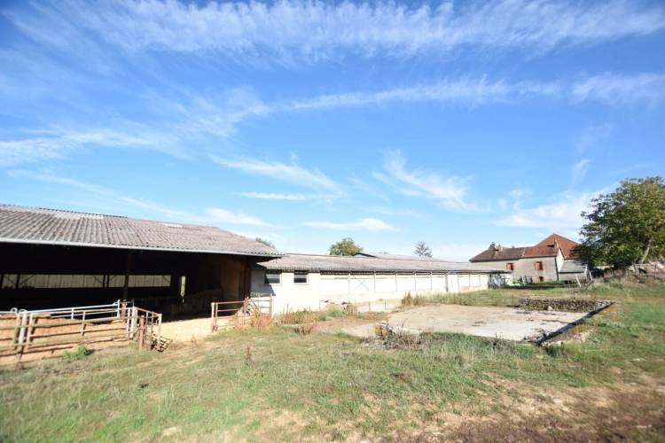 Photos 30 - Prestige - Propriete agricole avec deux maisons, bâtiments et 2,9 hectares de terrain CREOT (71)