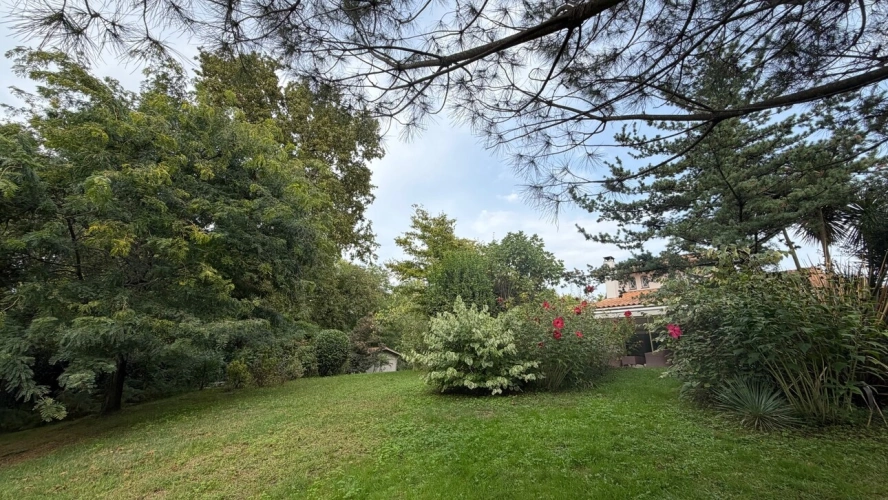Photos 1 - Prestige - Propriété rare au bord de l'Eau Bourde GRADIGNAN 5 pièces 3 chambres + bureau sur un parc paysager