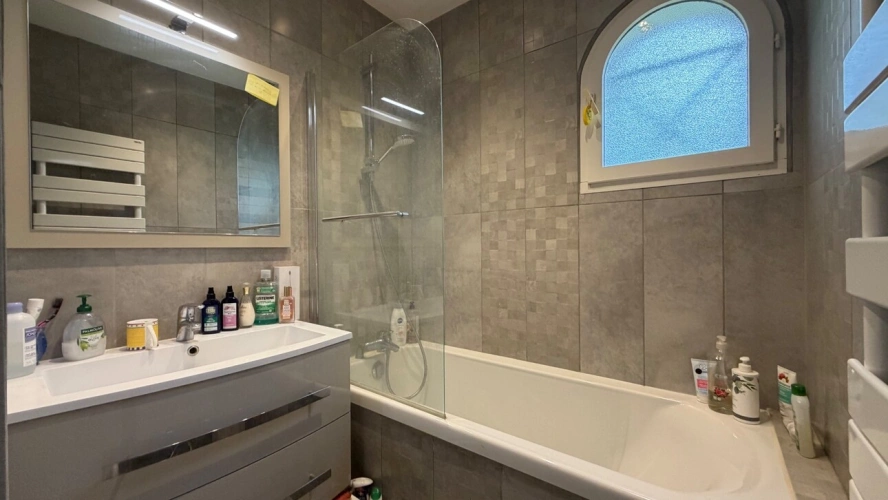 Photos 11 - Prestige - Propriété rare au bord de l'Eau Bourde GRADIGNAN 5 pièces 3 chambres + bureau sur un parc paysager