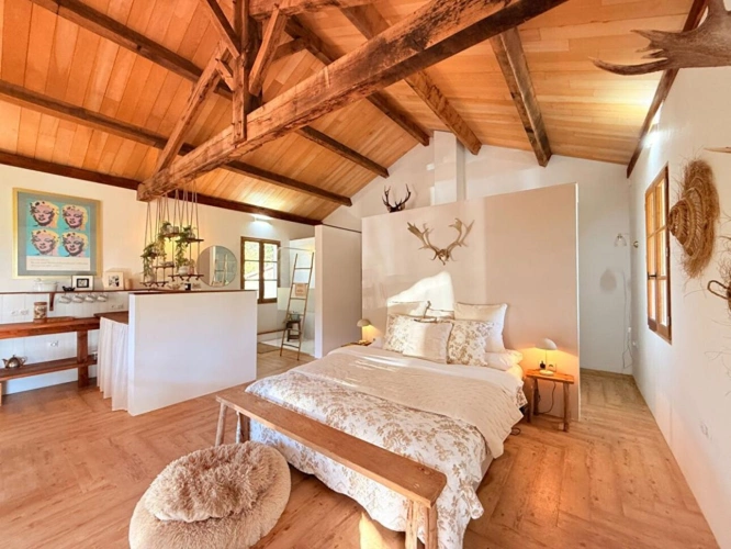 Photos 24 - Prestige - Un grand balcon royale dans la verdure, une maison de caractère et un gîte indépendant