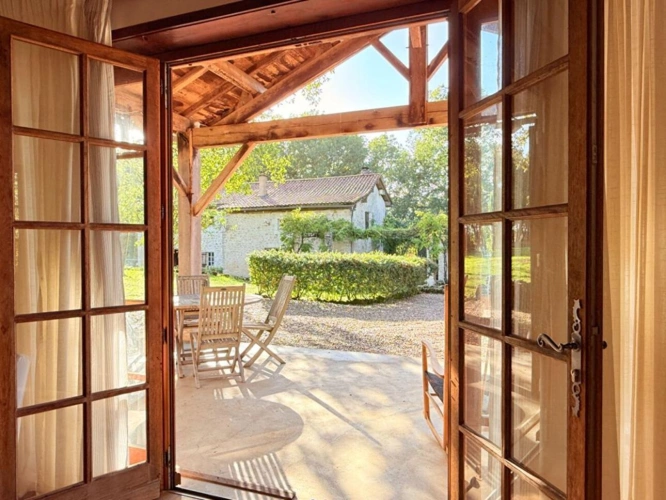 Photos 27 - Prestige - Un grand balcon royale dans la verdure, une maison de caractère et un gîte indépendant