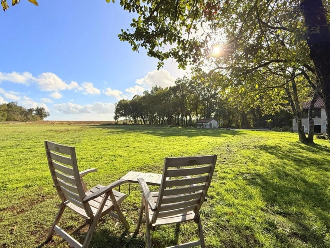 Photos 28 - Prestige - Un grand balcon royale dans la verdure, une maison de caractère et un gîte indépendant