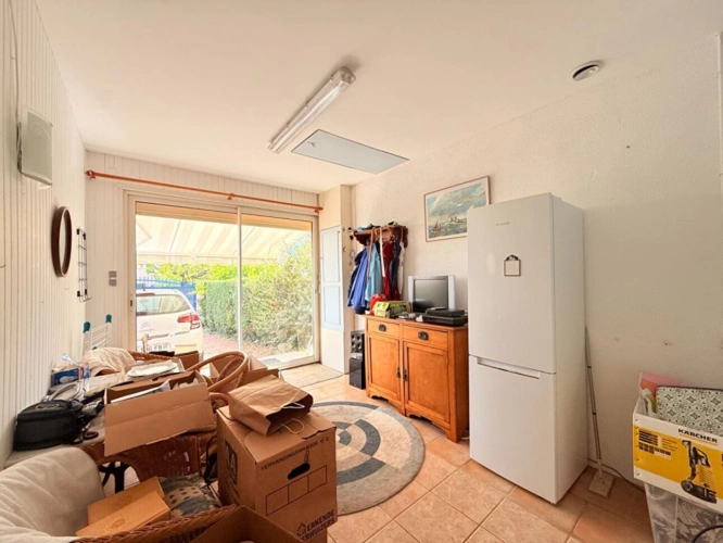 Photos 13 - Rurale - Volets bleus, piscine et vues sur la campagne, près de La Rochefoucauld