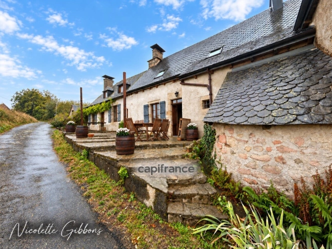 Photos 3 - Prestige - CORRÈZE – PROPRIÉTÉ SUR 6 HECTARES, SOURCE, FORET AVEC MAISON PRINCIPALE ET 4 GÎTES – VALLÉE DE LA DORDOGNE