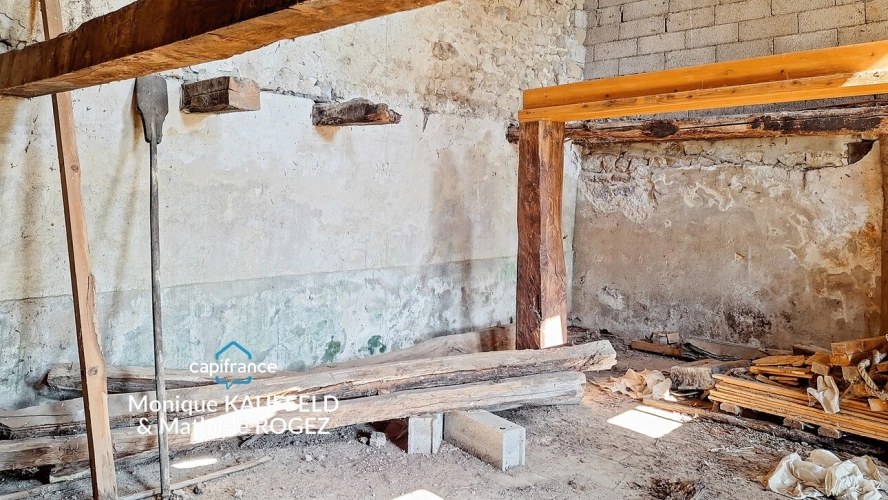 Photos 13 - Prestige - Maison à rénover OLLIERGUES (63)