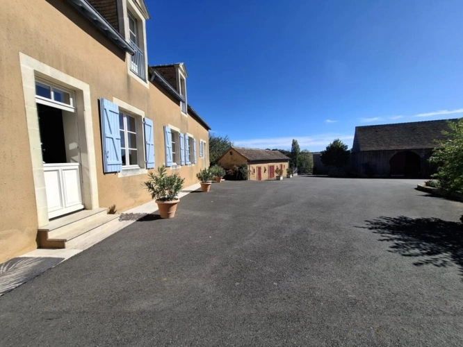 Photos 2 - Équestre - À VENDRE - Magnifique domaine équestre avec maison de caract