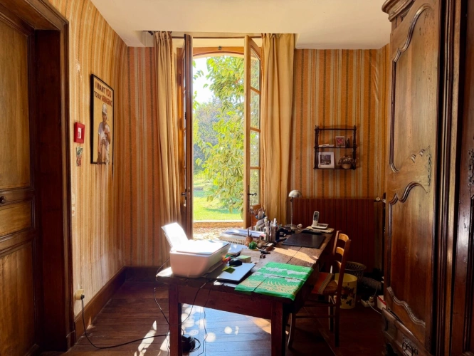 Photos 10 - Prestige - Château à vendre BAS ARMAGNAC (32) - Avec deux gîtes, dépendances, piscine et parc - 19 ha de vignes et terres