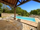 Vignette - Prestigious - Propriete à vendre 5 pièces proche de SENLIS (60) - 3 chambres possibilité 4 - Jardin 2100m2 avec Piscine - A1 à 10 min / CDG 20 min / Ecoles privées et publiques / Commodités